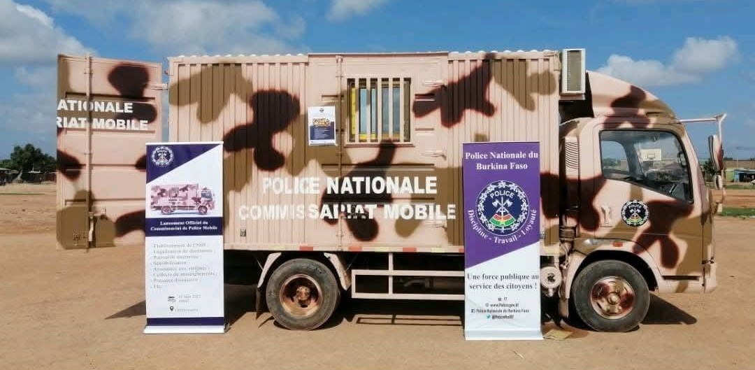 Burkina Faso : Le Chef de l’Etat ordonne la mise en service des commissariats mobiles pour l’établissement des cartes nationales d’identité