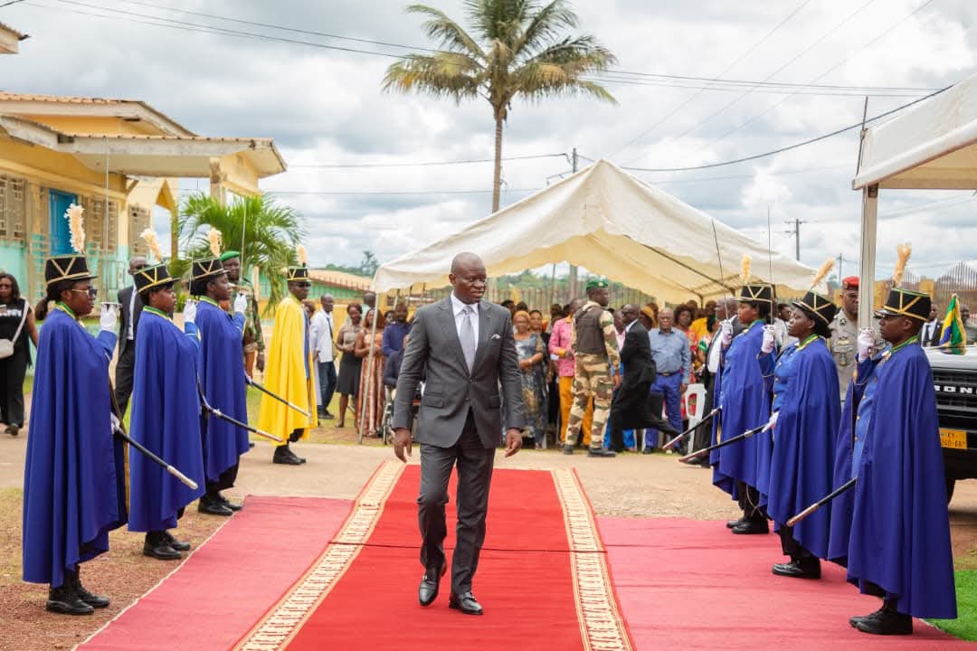 Gabon : Brice Clotaire Oligui Nguema inaugure la caserne des sapeurs-pompiers et la station provinciale radio 9 à Oyem 