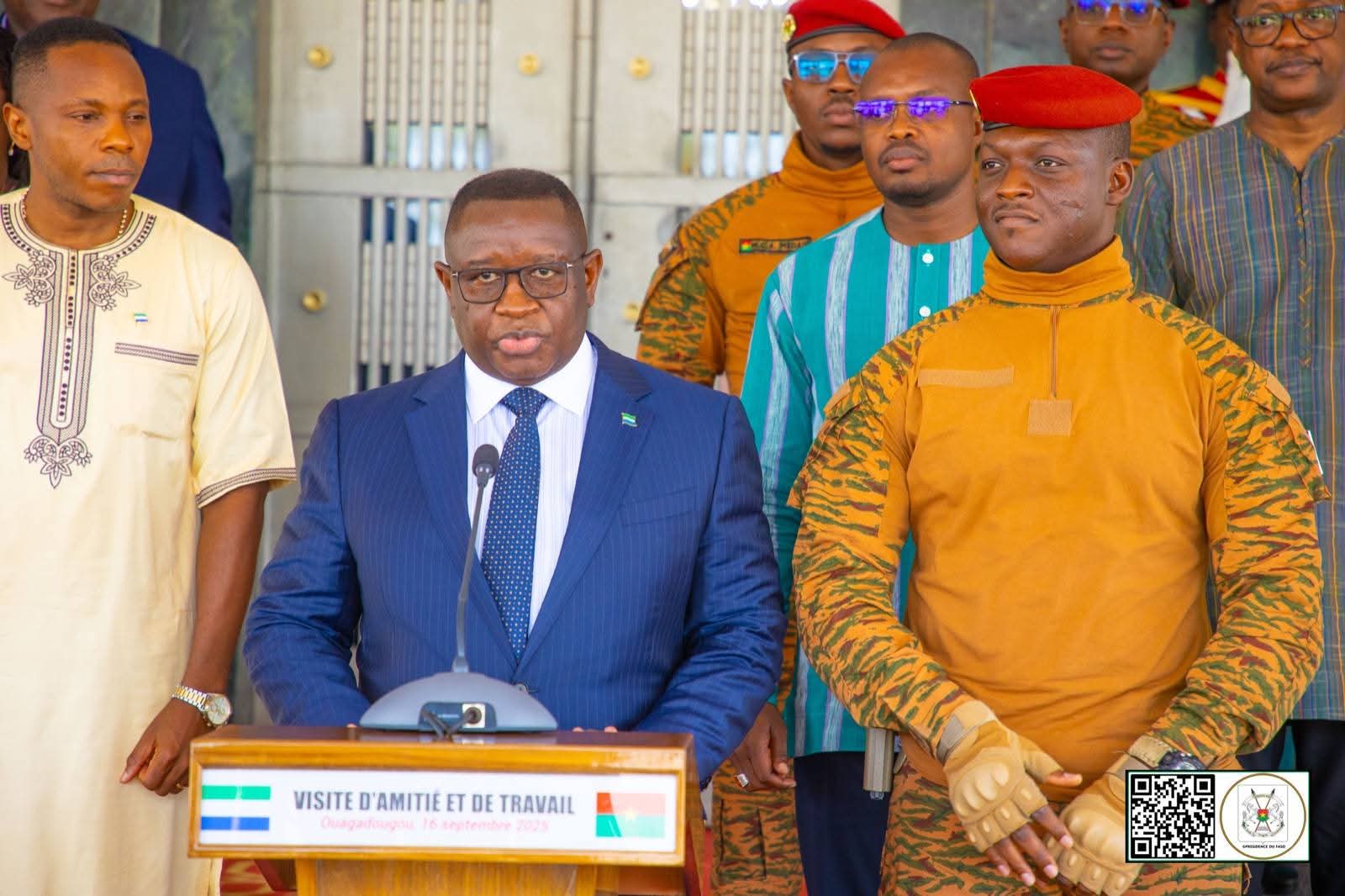 Burkina Faso : Le Président sierra-léonais Julius Maada BIO réaffirme le soutien de son pays au Président Ibrahim TRAORÉ 