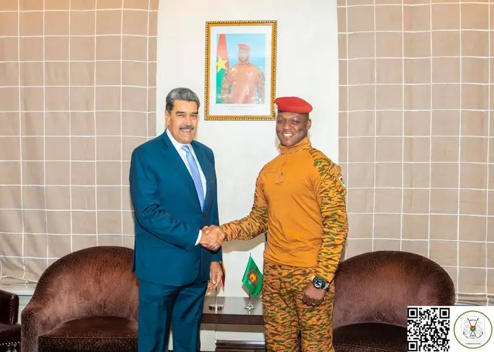 Coopération Burkina-Faso Venezuela : Ibrahim Traoré rencontre son homologue Nicolas Maduro à Moscou