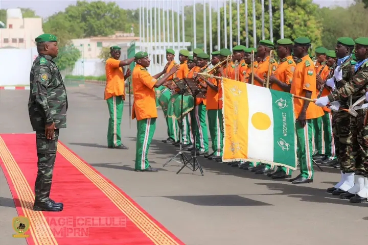 Niger : Huit nouveaux ambassadeurs présentent leurs lettres de créance au général d’armée Abdourahamane Tiani