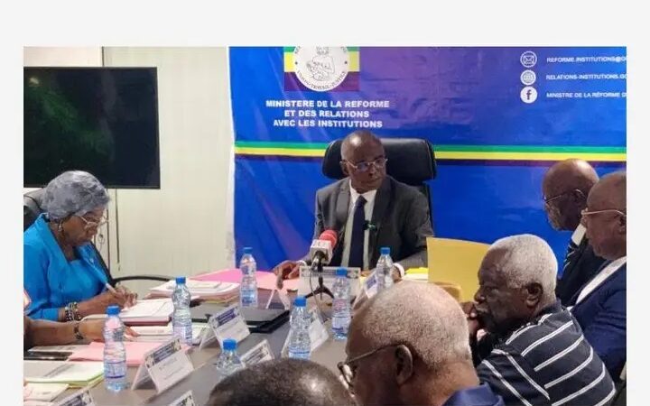 Gabon: Rédaction de l’avant-projet de loi sur le partis politiques, le ministre François Ndong Obiang lance les travaux 