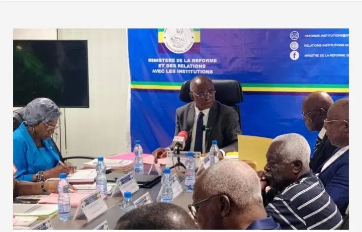 Gabon: Rédaction de l’avant-projet de loi sur le partis politiques, le ministre François Ndong Obiang lance les travaux
