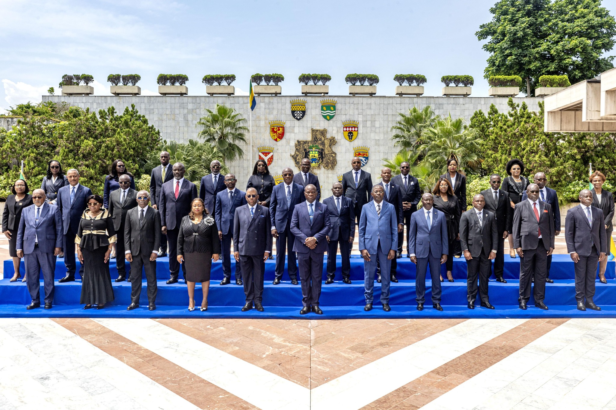 Gabon : Ve République, le Chef de l’État reçoit le serment du Vice-président et du nouveau gouvernement