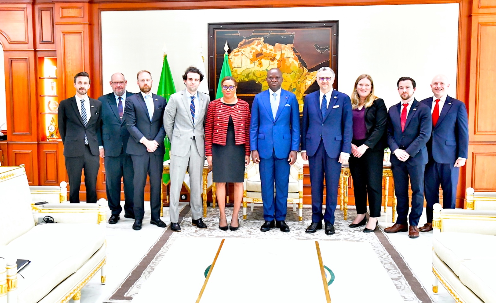Gabon : Le Conseiller Spécial du Président Américain pour l’Afrique reçu par le Chef de l’Etat