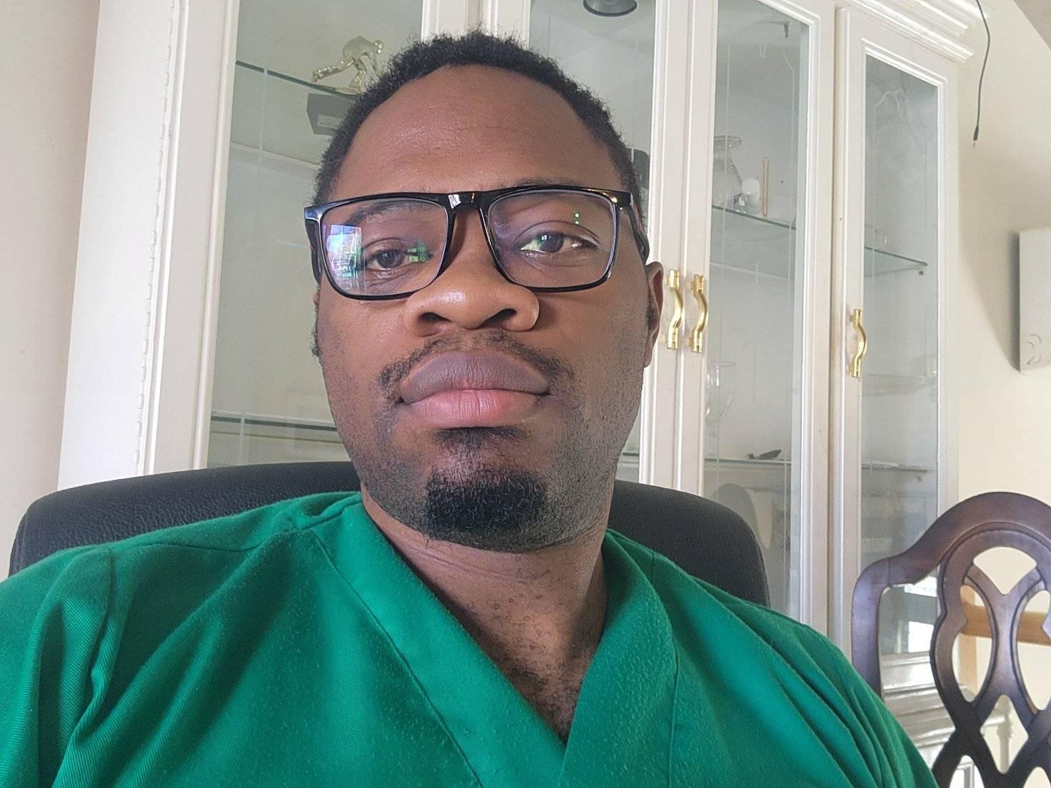 Grossesse : Comment se mesure la hauteur utérine ? Les explications de Christian Njiojop spécialiste en soins infirmier