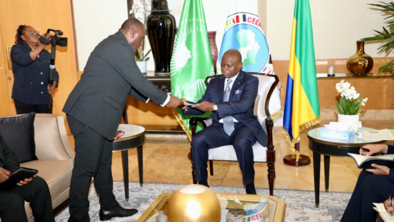 Gabon-Guinée-Equatoriale : Le Chef de l’État reçoit un émissaire du Président de la République de Guinée Equatoriale