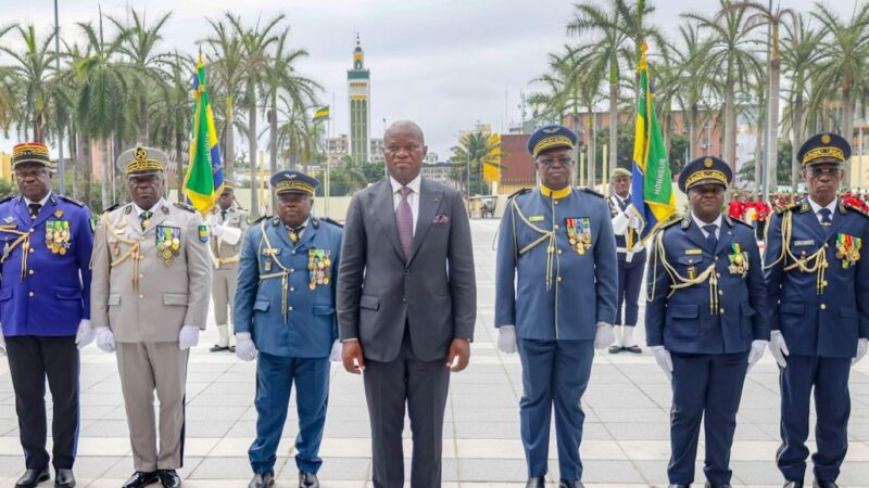 Gabon : Le Chef de l’État préside la cérémonie de port de galons des Officiers Généraux et Supérieurs promus