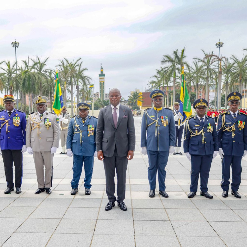 Gabon : Le Chef de l’État préside la cérémonie de port de galons des Officiers Généraux et Supérieurs promus
