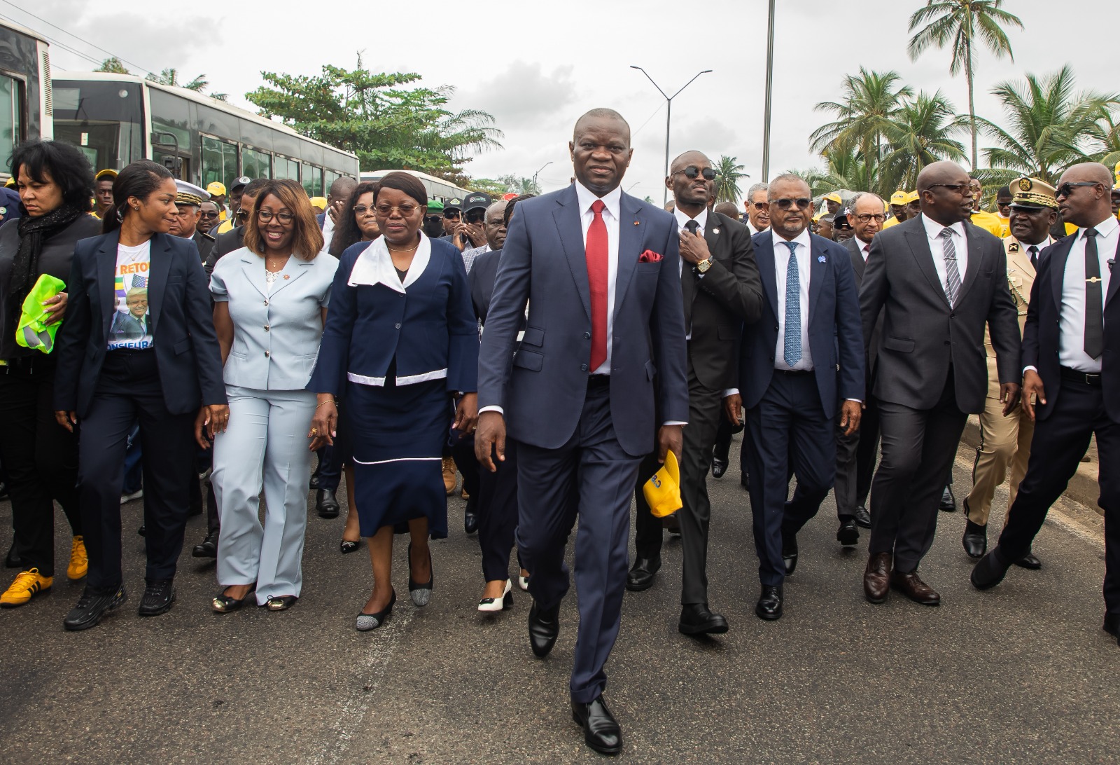 Gabon : Brice Clotaire Oligui Nguema accueilli triomphalement à son retour des USA