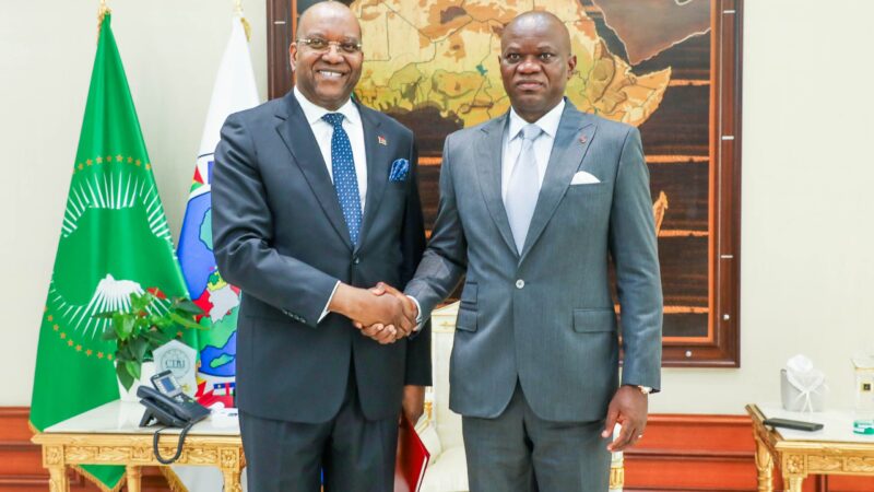 Coopération Sud-Sud: Le Chef de l’État reçoit l’Ambassadeur de la République d’Angola