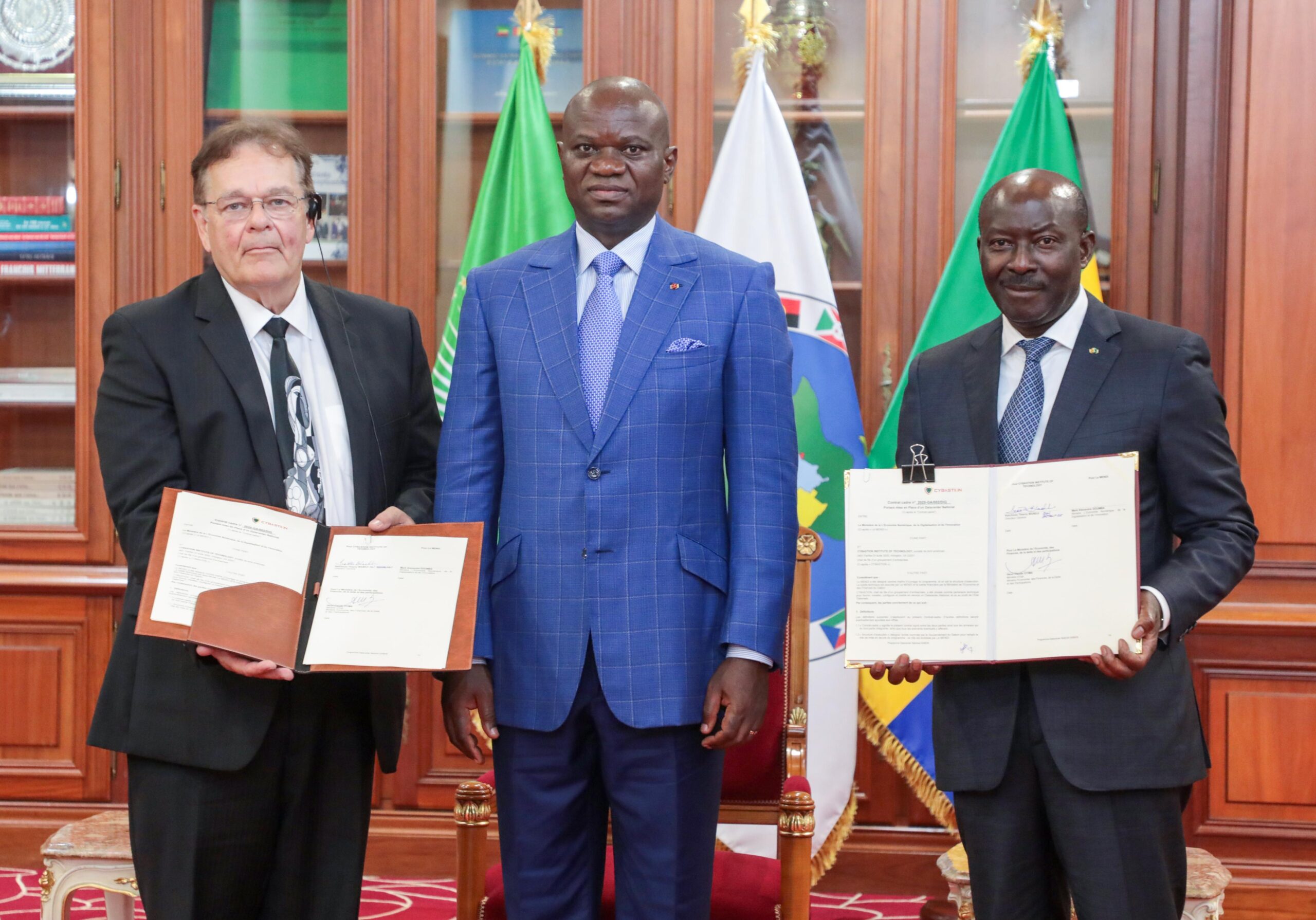 Gabon : Le Chef de l’État officialise la signature de la convention pour la création du Data Center national de l’ANINF avec le groupe Cybastion