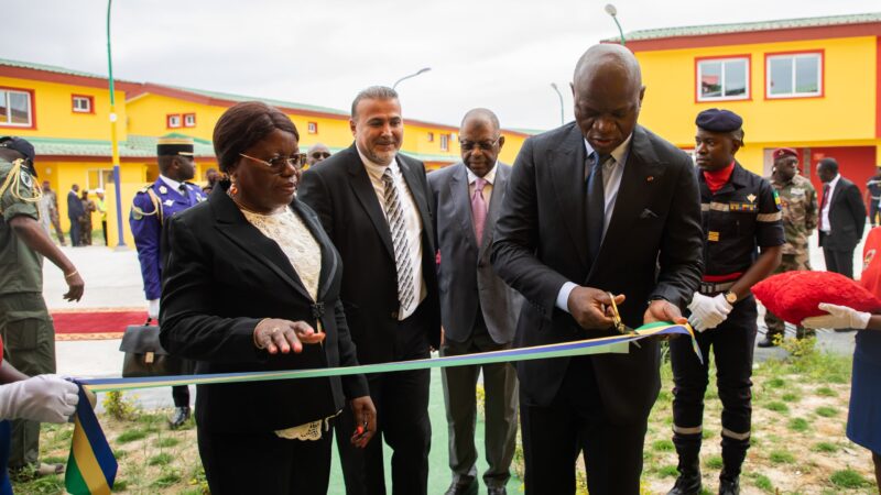 Gabon : Le Président de la République inaugure la Cité Résidentielle rénovée des Sapeurs-Pompiers du Centre de Secours de Nomba