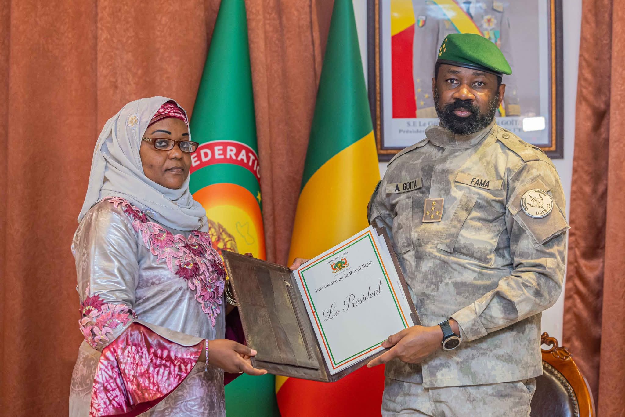 Mali : La Ministre nigérienne de l’Énergie reçu à Bamako par le Président Assimi GOÏTA
